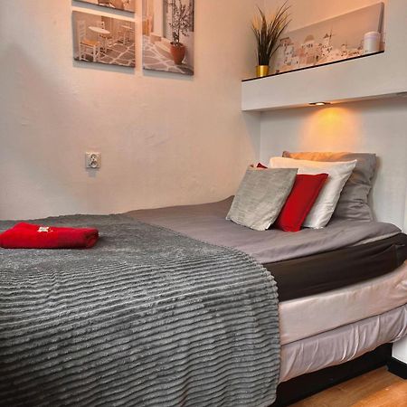 Petit 1 Bed Room Condo Warszawa Center エクステリア 写真
